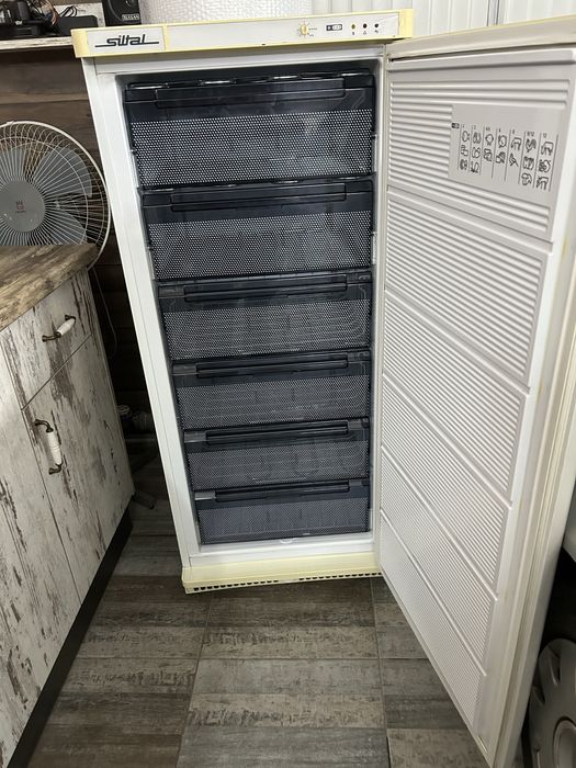 Италиански Фризер Siltal  работи перфектно