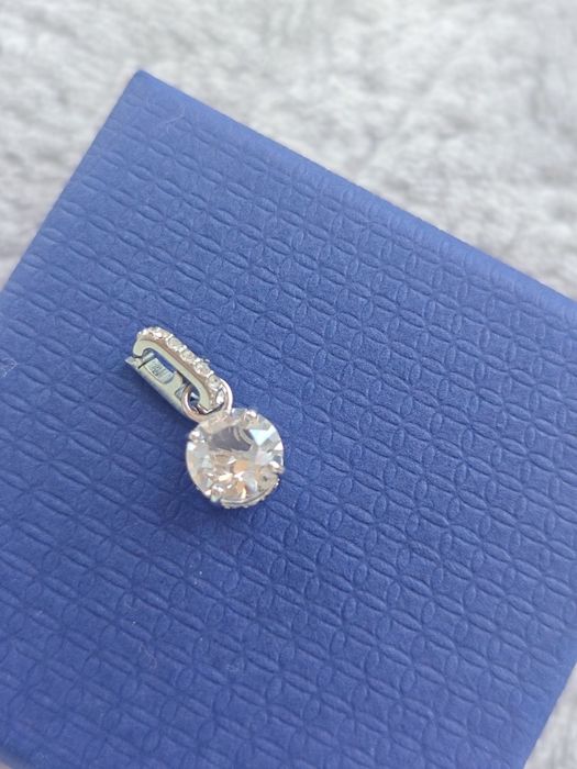 Висулка Swarovski Charm CRY