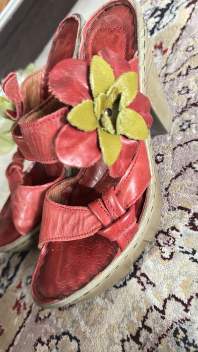 Басаножки шлепанцы на каблук 36 рр