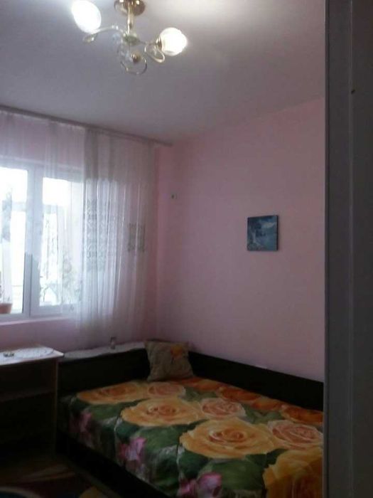 Дава се под наем Двустаен апартамент в Бургас, Меден рудник - зона Б - 50 кв.м за 150 € - Снимка #3