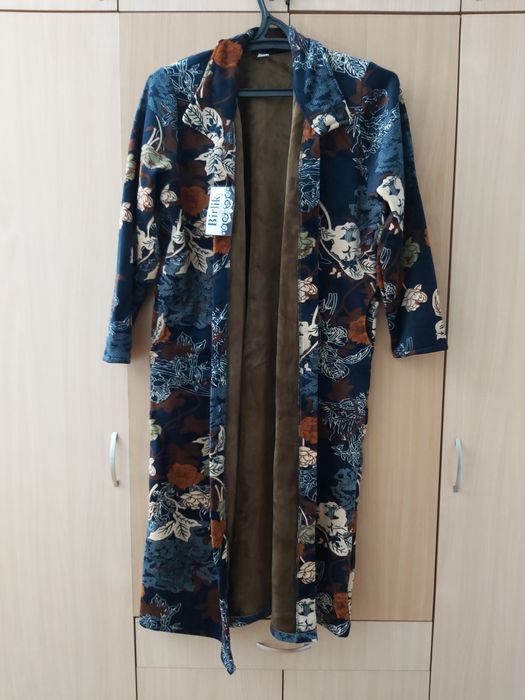 Халат велюровый красивый