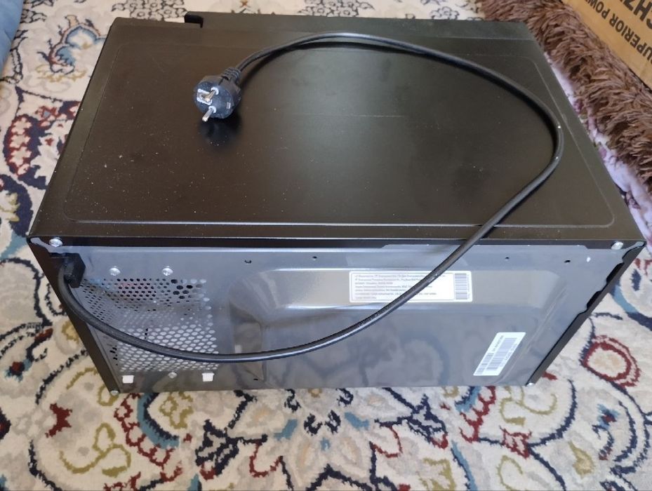 Продаётся микроволновка LG MS-2535BIS
