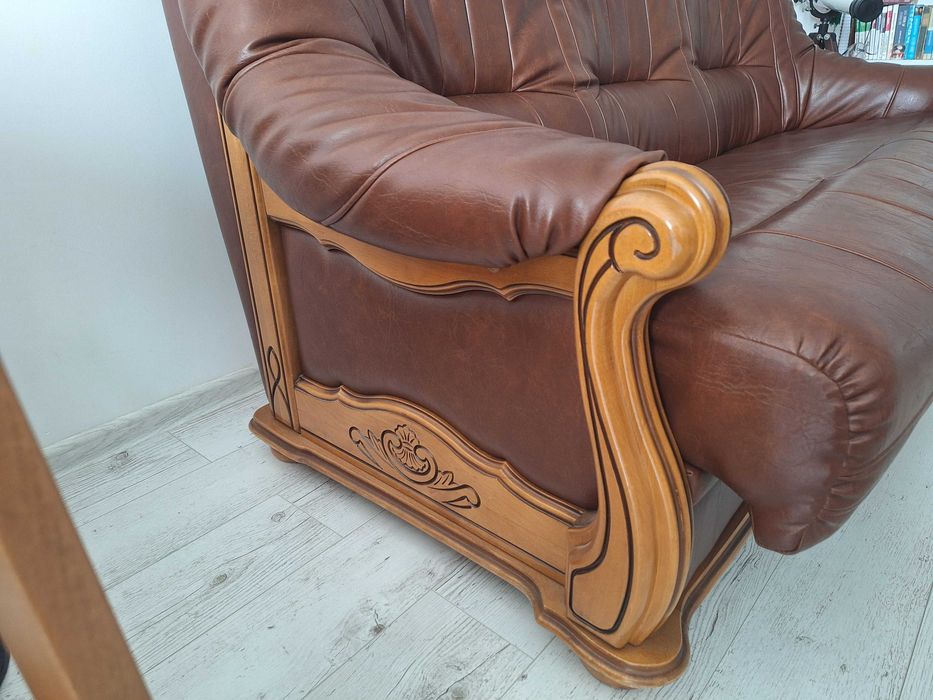 Vând set 2 canapele din piele naturală