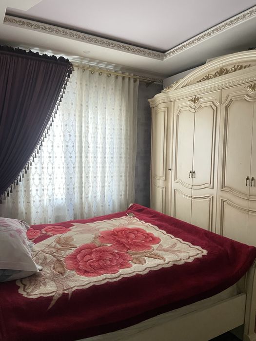 Продаётся трёхквартирный дом.