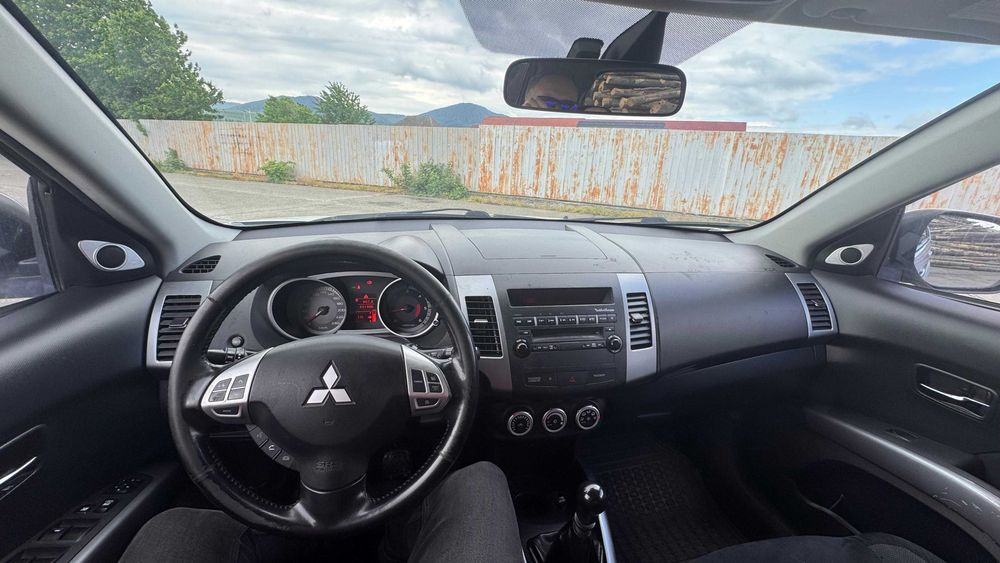 Mitsubishi Outlander 2 Alb, 2.2 Diesel 156 CP 4x4, 2010 inmatriculat, Prim Proprietar