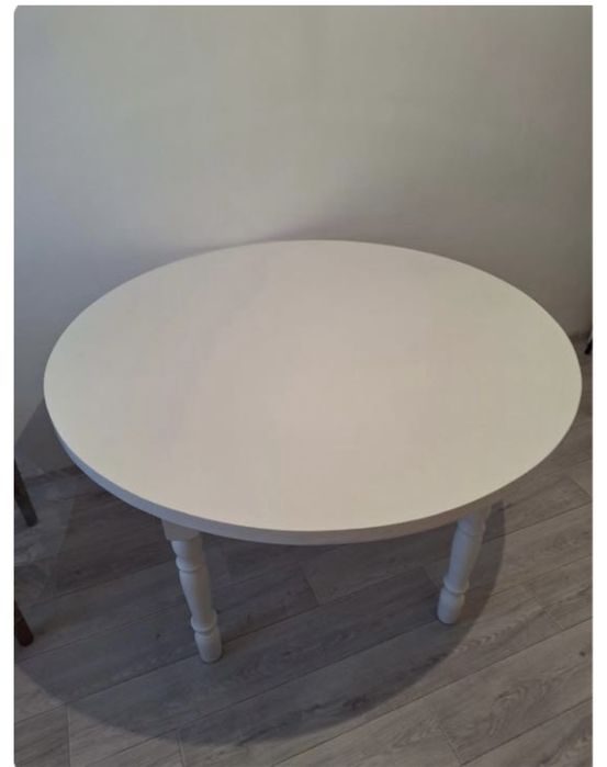 Обеденный стол дерево