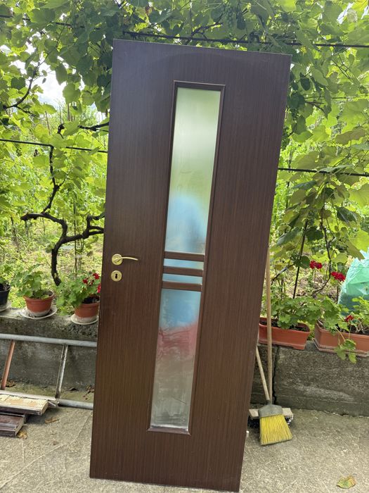 Vand usi apartament