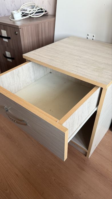 Продам светлую тумбу