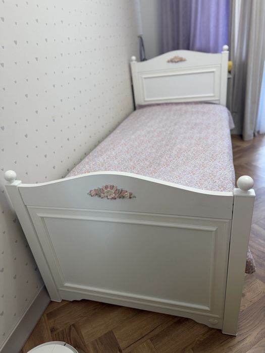 Проданися полочка серии Rustik white, от Cilek