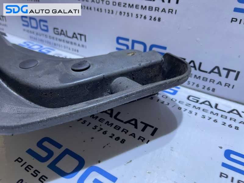 Aparatoare Protectie Noroi Roata Janta Dreapta Fata Ford Kuga 1 2008 - 2013 Cod 8V4J-16A262-AD 8V4J16A262AD