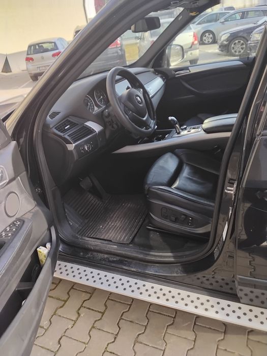 Se vinde BMW  x5 2011/ 2012 301 km