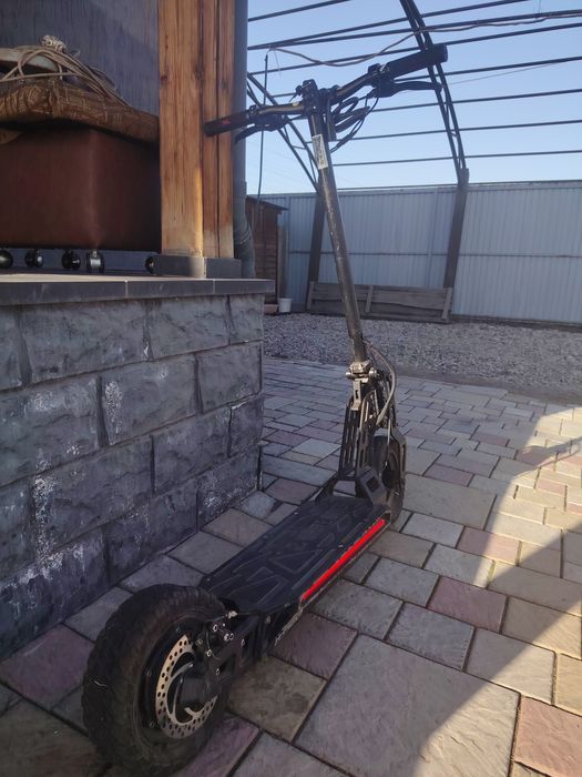 Продам электросамокат