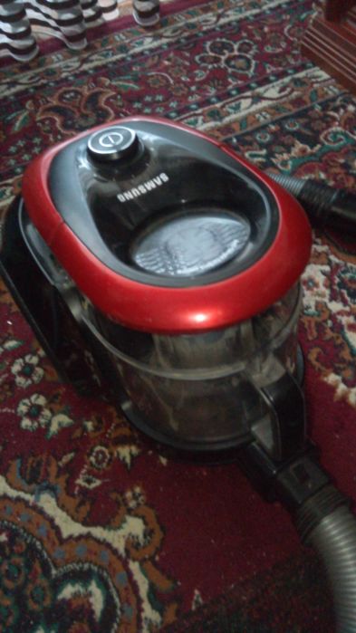 Пылесос Samsung SC18M21COCR