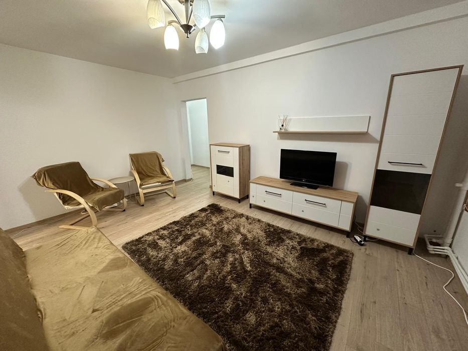 Apartament semidecomandat de inchiriat