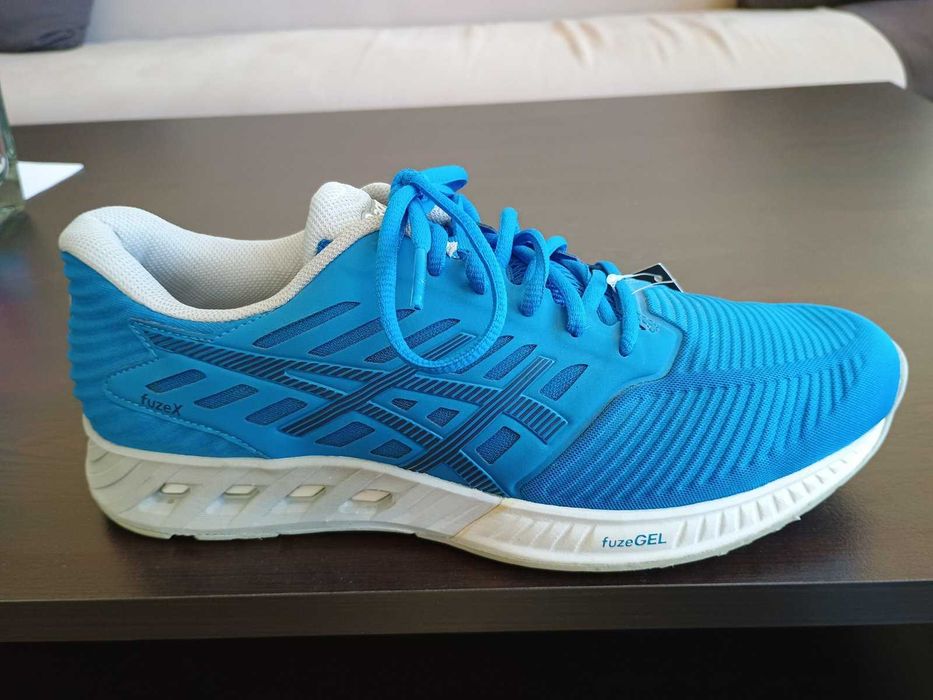 Нови маратонки Asics