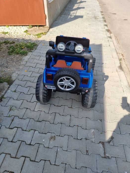 Детски електрически джип