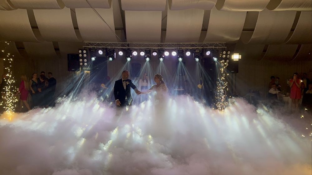 Dj-Mc,Scena,Ecran Led,Schela de Lumini,Sonorizare,PistoaleCO2 Band-uri