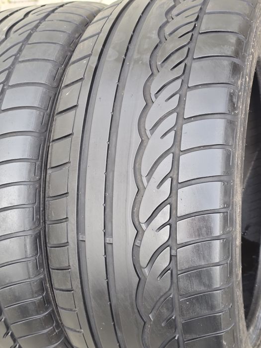 255 40 18 Dunlop