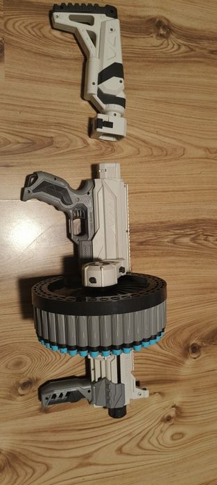 Детска пушка с меки стрелички тип nerf