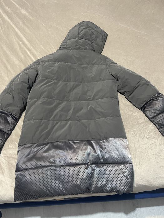 Продам куртку Emporio Armani