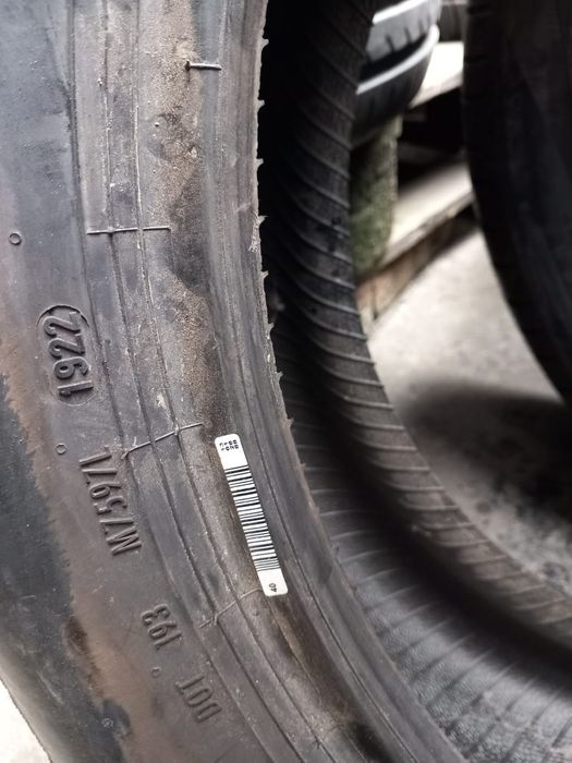 4 anvelope 215/50r18 vară marca Pirelli dot 2022 preț 240 lei bucata