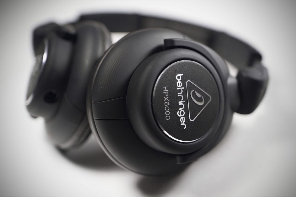 BEHRINGER HPX6000 профессиональные DJ наушники