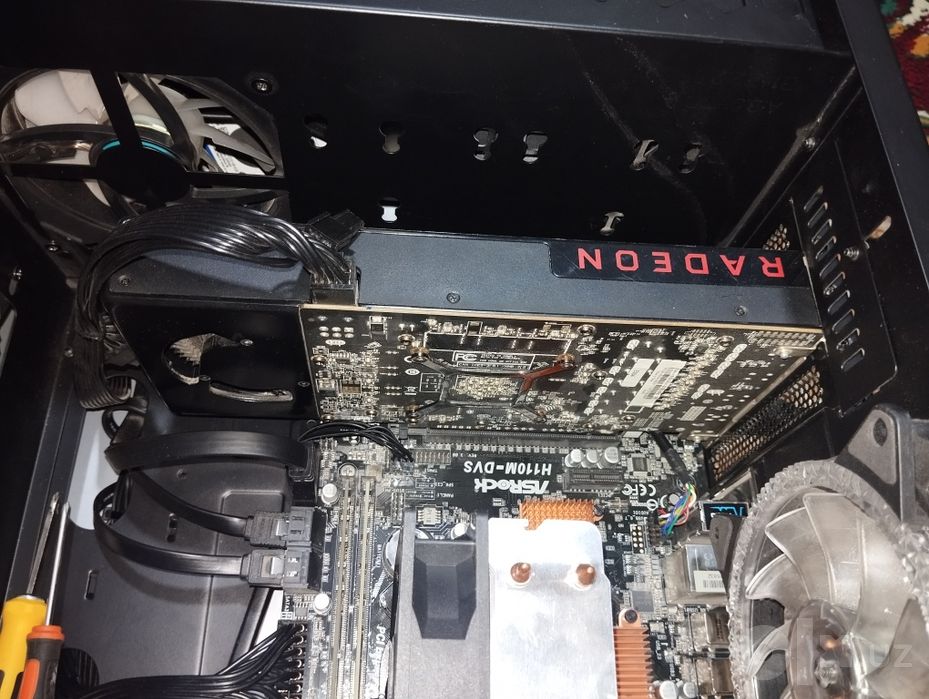 Kompyuter sotiladi. Pc