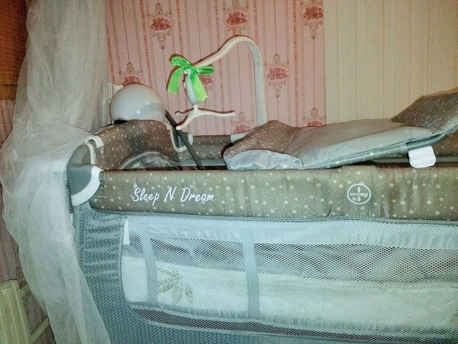 Продам манеж детский