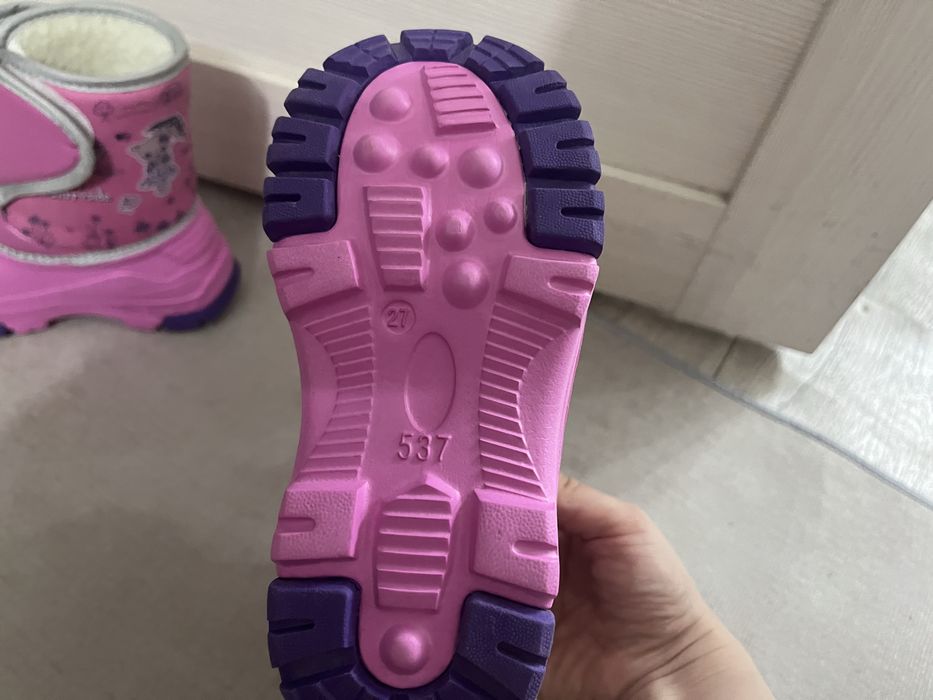 Продам обувь для девочки