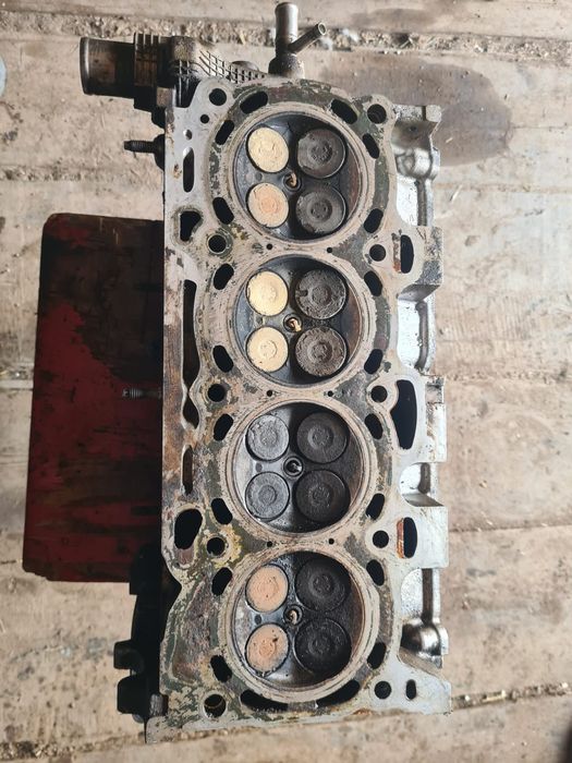 Головка на двигатель