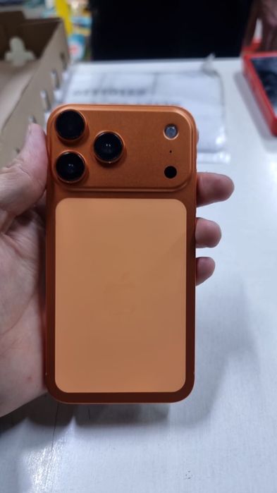 Продам iphone 11 64 в корпусе 17 про