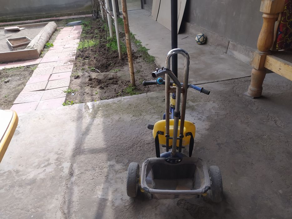 Трехколесный велосипед