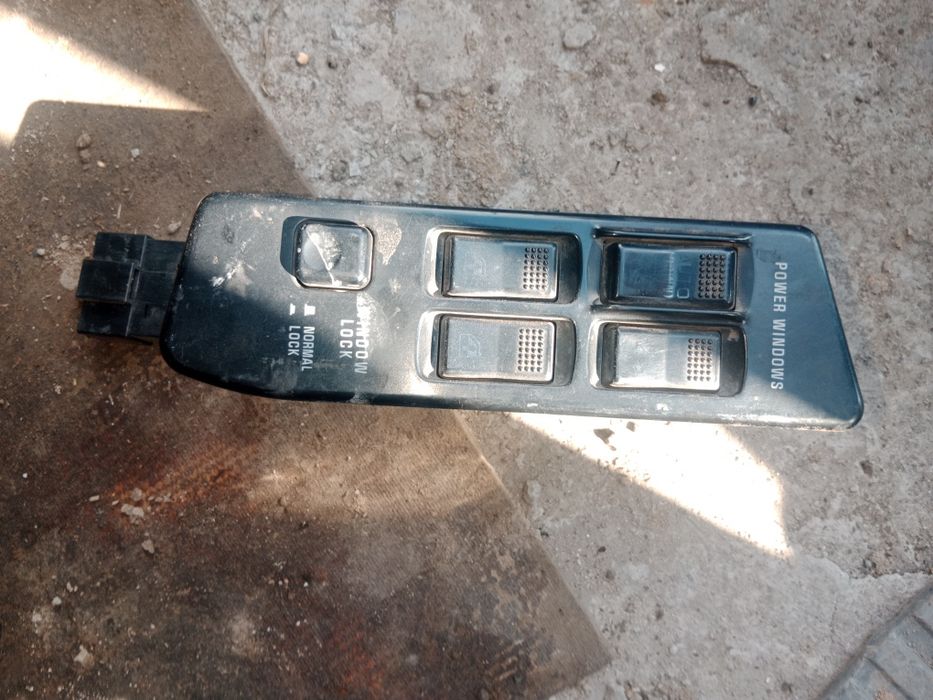 Блок управления Стеклоподъёмником Митсубиси Галант 33 кузов