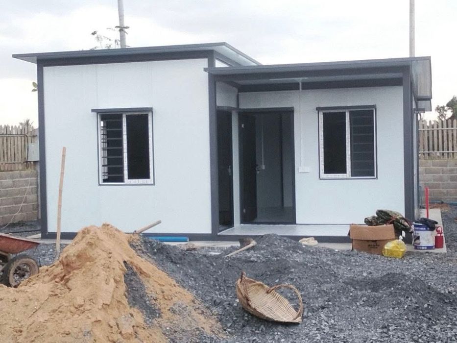 Vindem containere din structura metalica