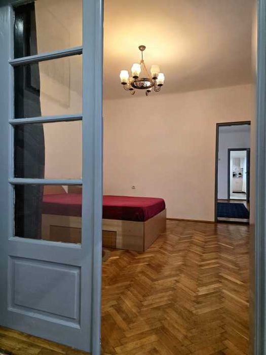 Casa curte | Inchiriere pentru Spatiu Comercial | Metrou Crangasi