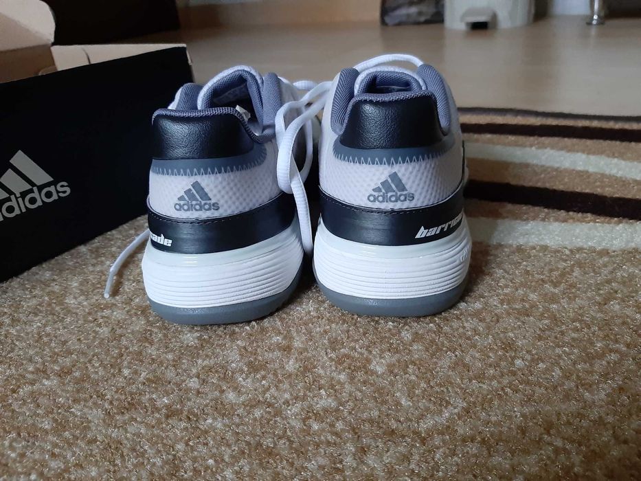 Women Adidas Trainers 5 Brand New (Женски) EU: 38 , UK: 5