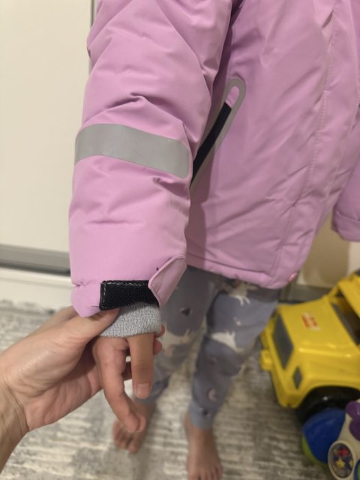 Продам детскую куртку