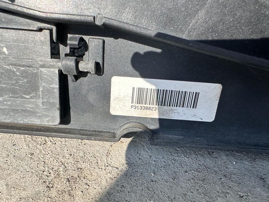 Carcasa ventilator Volvo XC60 XC70 S60 V70 31338823