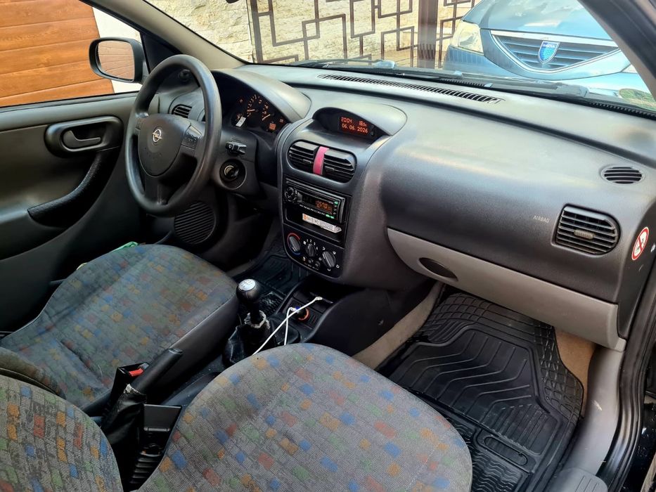 Opel corsa c / 1.2 benzina