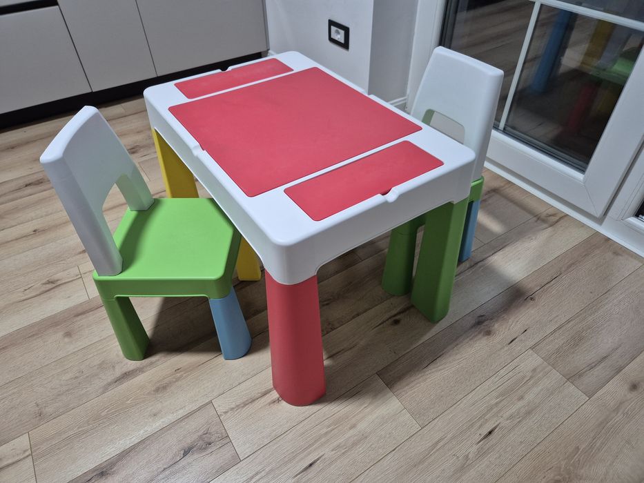 Masuta copii multifunctionala,cu scaune