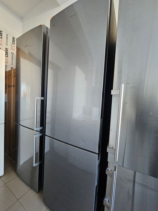 Хладилник с фризер Samsung