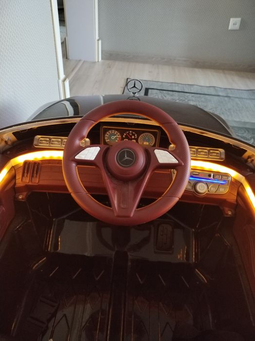 Детская машина с пульт управлением