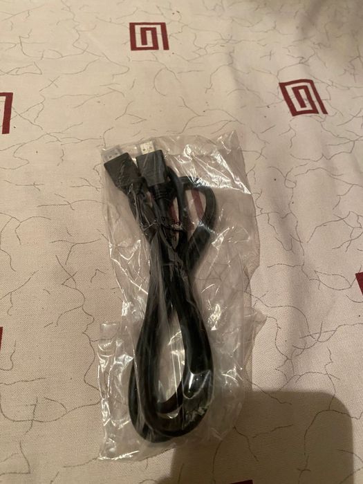Продам 2 hdmi кабеля и 1 displayport