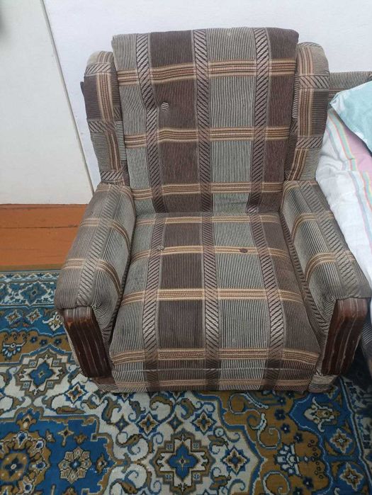 Продам два кресла
