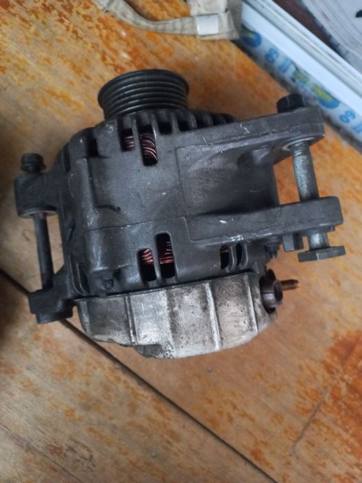 Стартер и генератор.Гранд Старекс