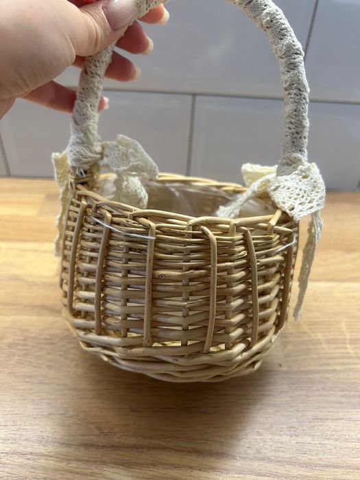 Малка кошница за шаферка