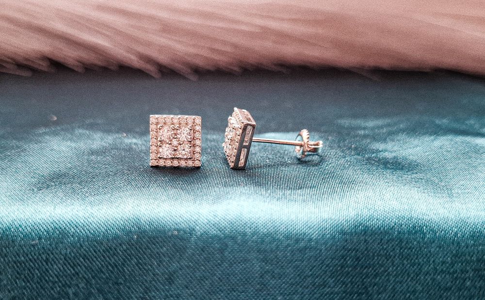 Cercei cu moissanite clasici