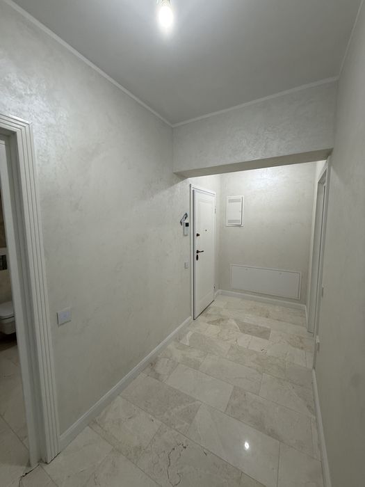 Închiriez apartament 2 camere nemobilat – birou / spațiu de lucru