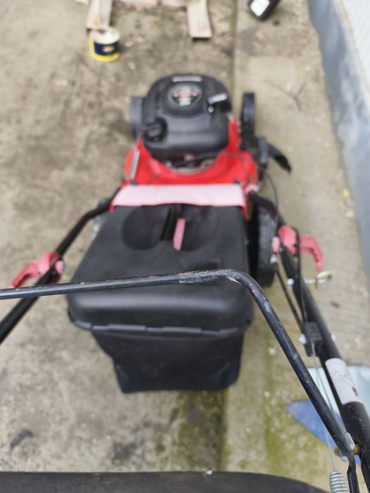 Mașină tuns iarba Germania