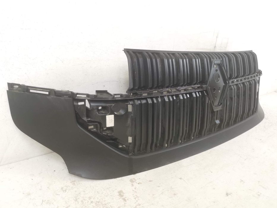 Решетка на радиатор / Grila Radiator Renault Master Оригинална в добро